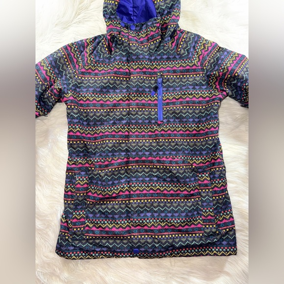Burton Women’s DryRide Horizon Colorful Aztec Hooded Insulated Jacket - Picture 3 of 12